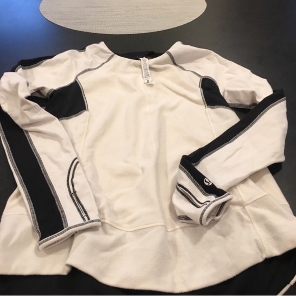 Lulu Lemon pullover! - Picture 2 of 3